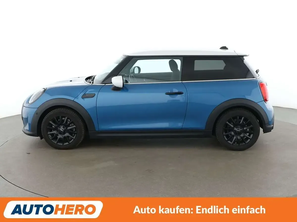 Gebraucht Mini Cooper Classic 136 PS (100 kW) 2023 Blau Kleinwagen