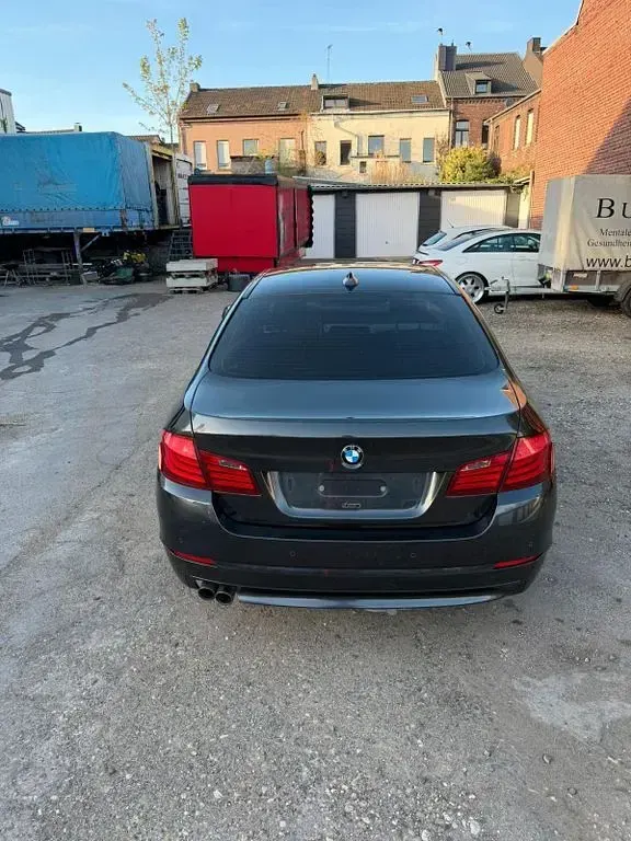 Gebraucht BMW 523 204 PS (150 kW) 2010 Grau Limousine
