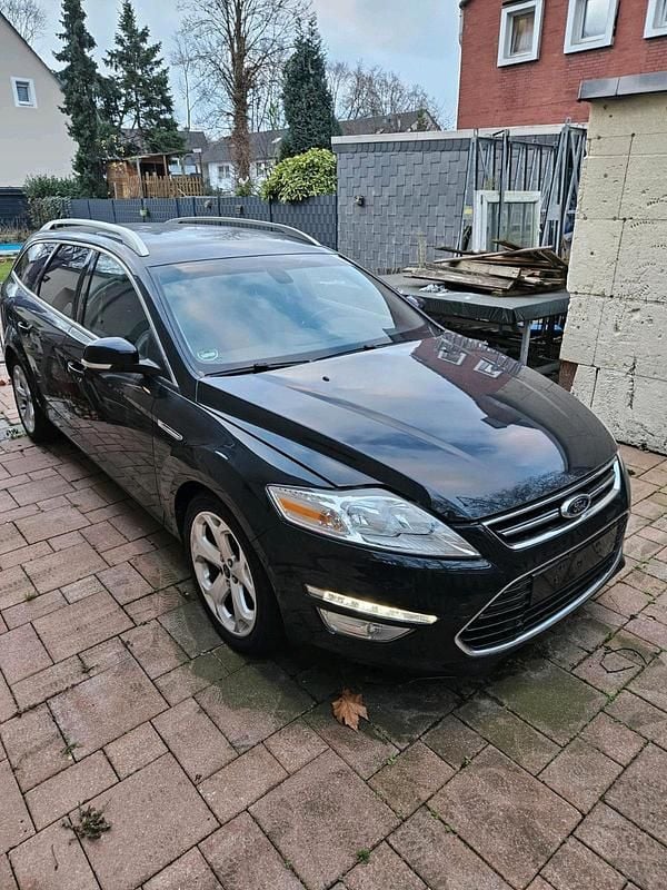 Schwarz Gebraucht 2011 Ford Mondeo Titanium Kombi | 7.500 € - Bild 1/4