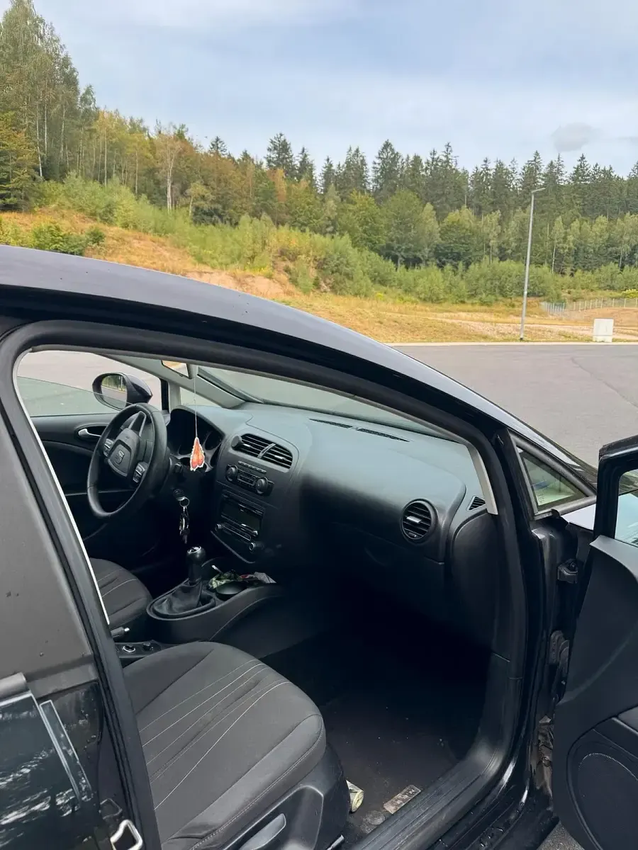 Gebraucht Seat Leon 105 PS (77 kW) 2012 Schwarz Limousine