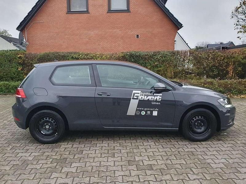 Gebraucht VW Golf VII 110 PS (80 kW) 2018 Grau Limousine