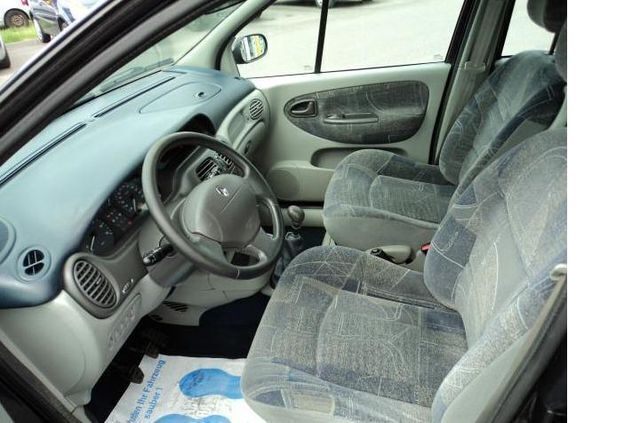 Gebraucht Renault Scénic 107 PS (78 kW) 2000 Blau metallic Van / Kleinbus