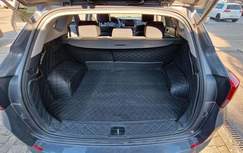 Gebraucht Hyundai Tucson Trend 177 PS (130 kW) 2015 Grau SUV