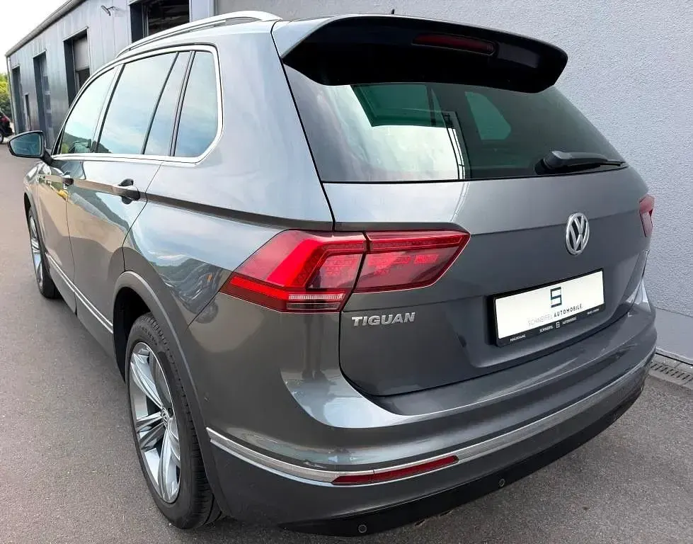 Gebraucht VW Tiguan Highline 190 PS (139 kW) 2020 Grau SUV