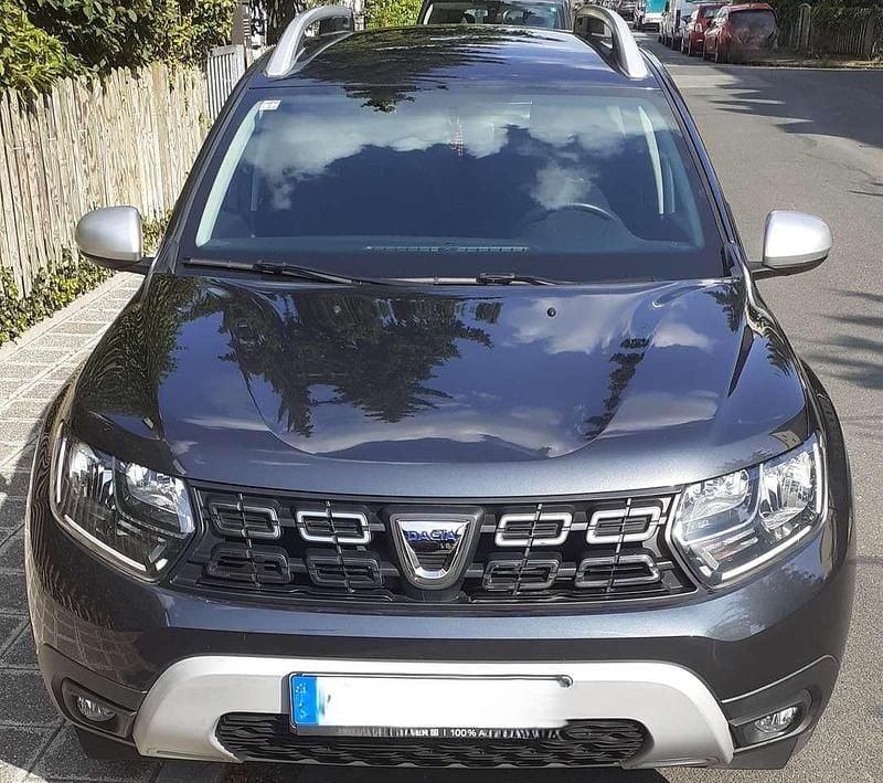 Grau Gebraucht 2021 Dacia Duster SUV | 14.899 € (Superpreis) - Bild 1/4