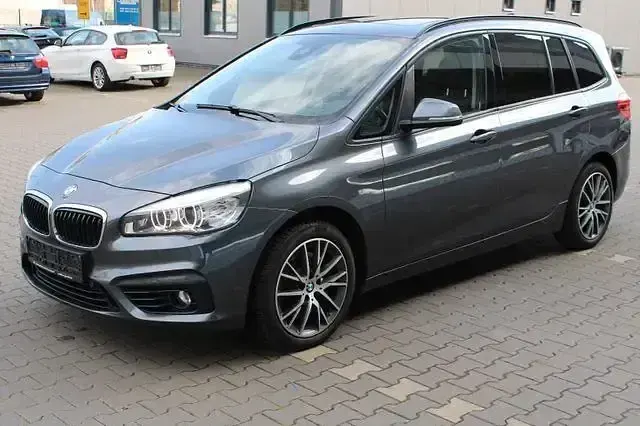 Gebraucht BMW 220 Sport Line 190 PS (139 kW) 2016 Mineralgrau metallic Van / Kleinbus