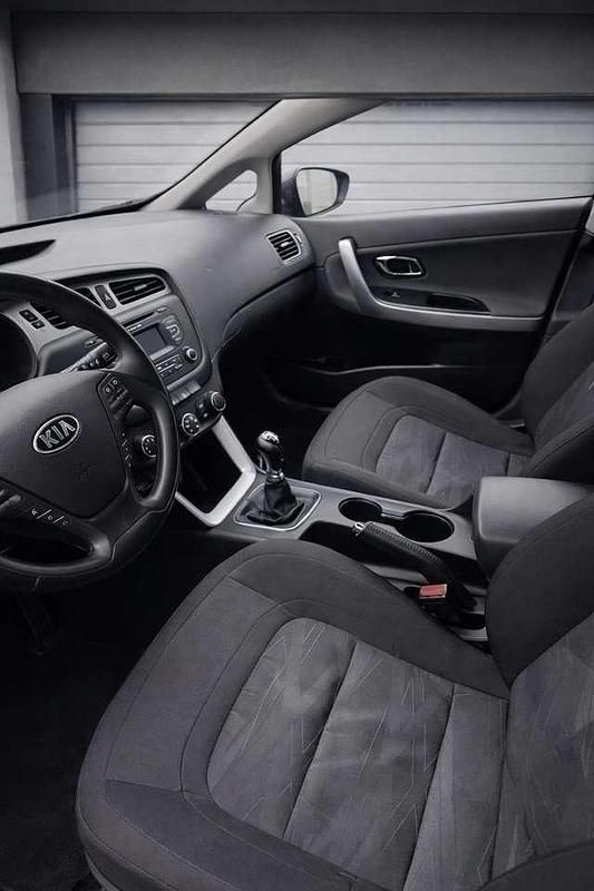 Gebraucht Kia Ceed Sportswagon DREAM-TEAM Edition 116 PS (85 kW) 2013 Kombi