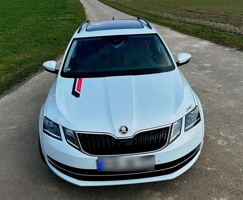 Second-hand Skoda Octavia Sport 150 CP (110 kW) 2018 Alb Break
