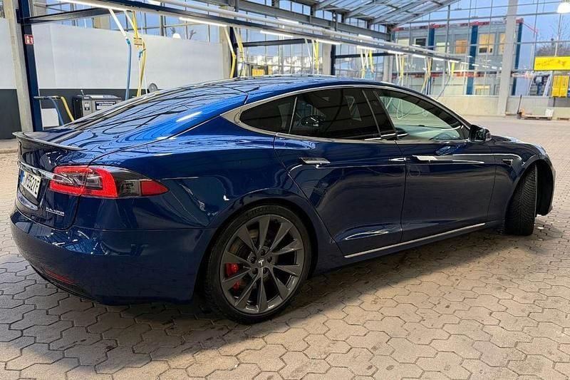 Gebraucht Tesla Model S Performance 580 kW (789 PS) 2019 Blau Kleinwagen