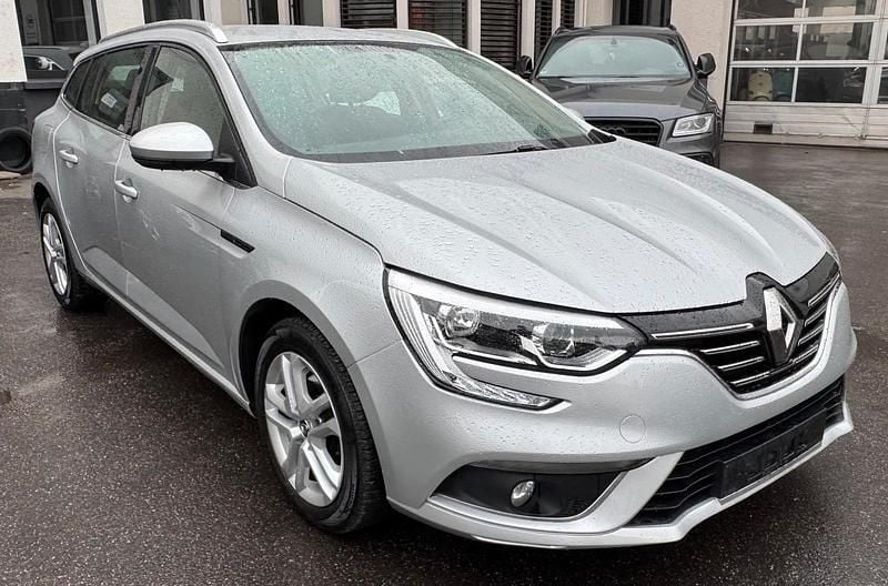 Gebraucht Renault Mégane GrandTour 110 PS (80 kW) 2018 Silber Kombi
