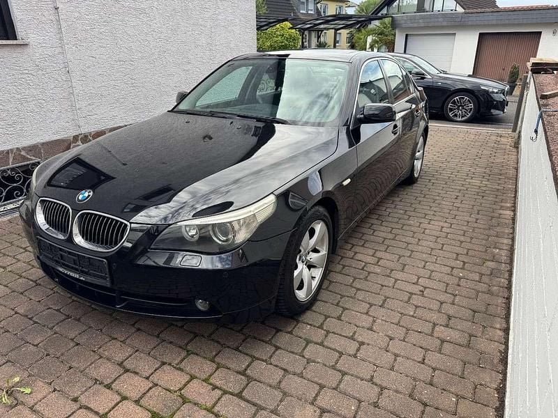 Saphirschwarz Gebraucht 2007 BMW 525 Limousine | 3.300 € (Superpreis) - Bild 1/4