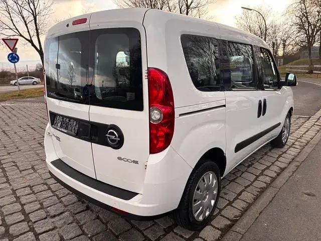 Second-hand Opel Combo Edition 240 CP (176 kW) 2015 Alb Monovolum