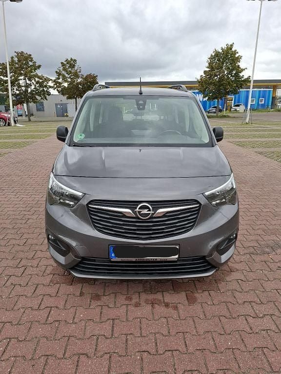 Grau Gebraucht 2021 Opel Combo Life Edition Van / Kleinbus | 14.999 € (Guter Preis) - Bild 1/4