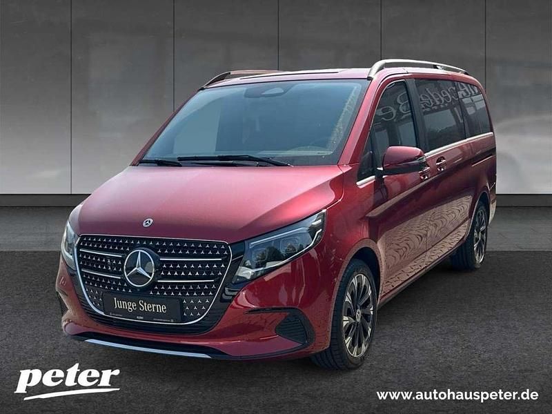 Hyazinthrot metallic Gebraucht 2024 Mercedes V300 Avantgarde Van / Kleinbus | 70.890 € (Fairer Preis) - Bild 1/4