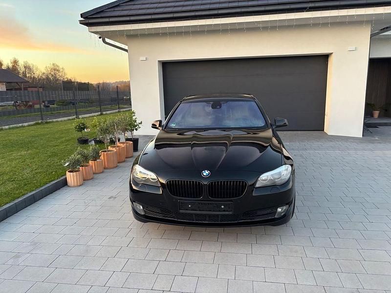 Gebraucht BMW 528 258 PS (189 kW) 2010 Schwarz Limousine