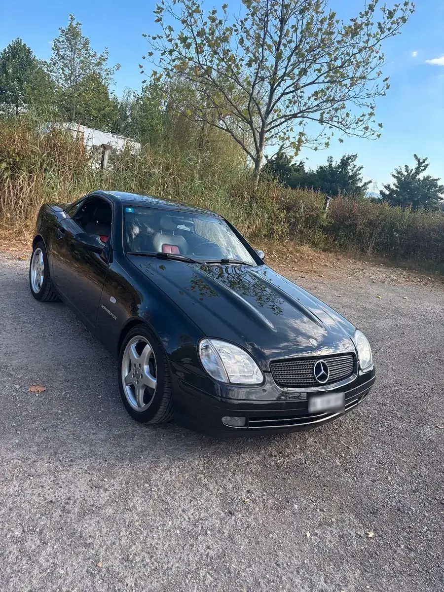 Gebraucht Mercedes SLK230 AMG 193 PS (141 kW) 1999 Schwarz Cabrio