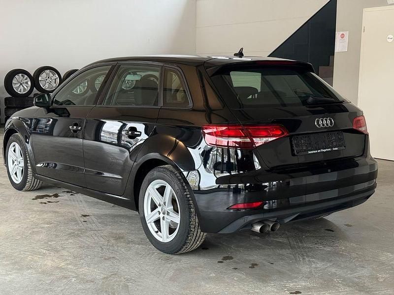 Gebraucht Audi A3 Comfort 150 PS (110 kW) 2017 Schwarz Limousine