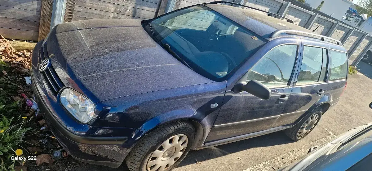 Second-hand VW Golf IV 131 CP (96 kW) 2002 Albastru Break