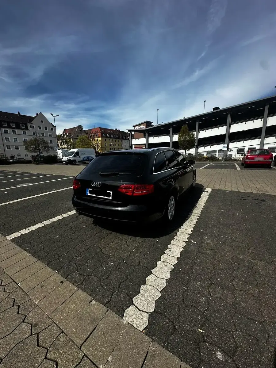 Używany Audi A4 140 KM (102 kW) 2009 Czarny Kombi