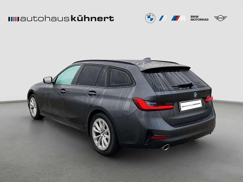 Gebraucht BMW 320 Advantage 190 PS (139 kW) 2022 Mineralgrau metallic Kombi