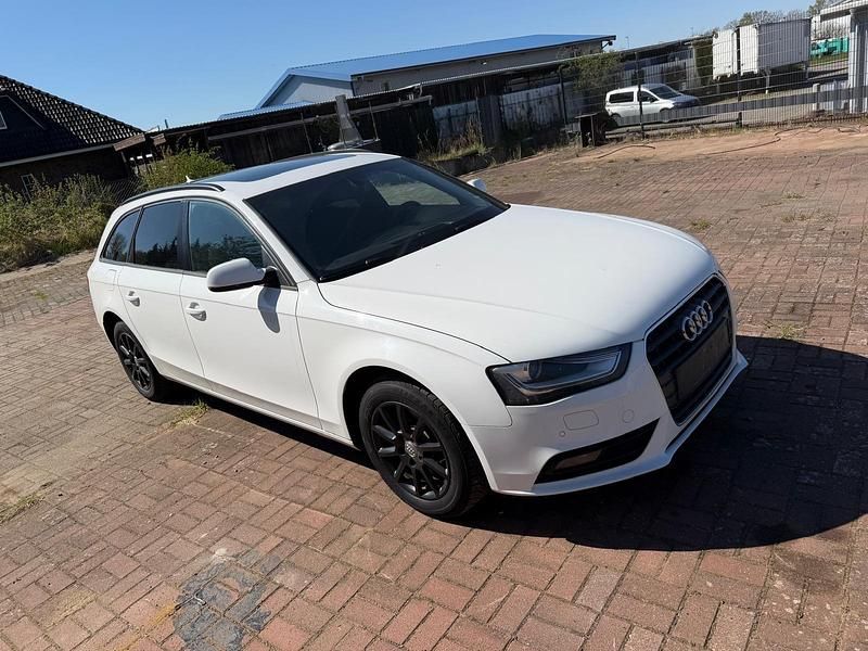Usata Audi A4 143 CV (105 kW) 2012 Bianco Station wagon