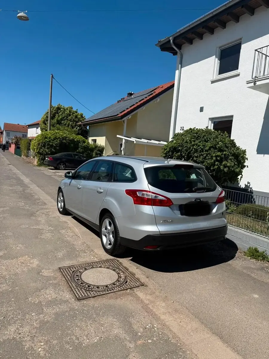Gebraucht Ford Focus 100 PS (73 kW) 2014 Kombi