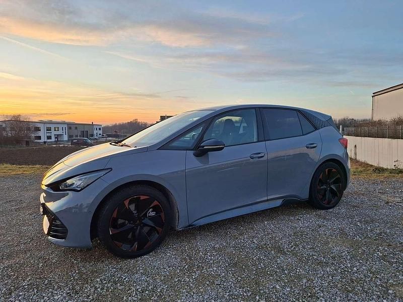 Gebraucht Cupra Born e-Boost 169 kW (231 PS) 2023 Vaporgrau Kleinwagen