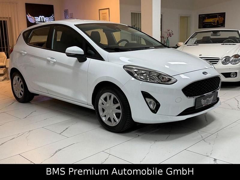Gebraucht Ford Fiesta 101 PS (74 kW) 2018 Weiß Kleinwagen