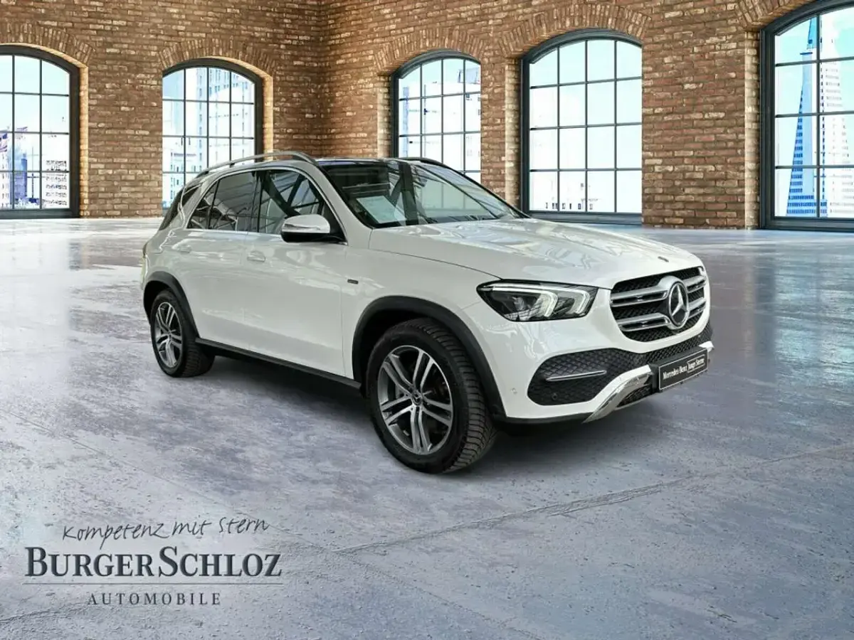 Gebraucht Mercedes GLE350 194 PS (142 kW) 2021 Designo diamantweiß bright SUV