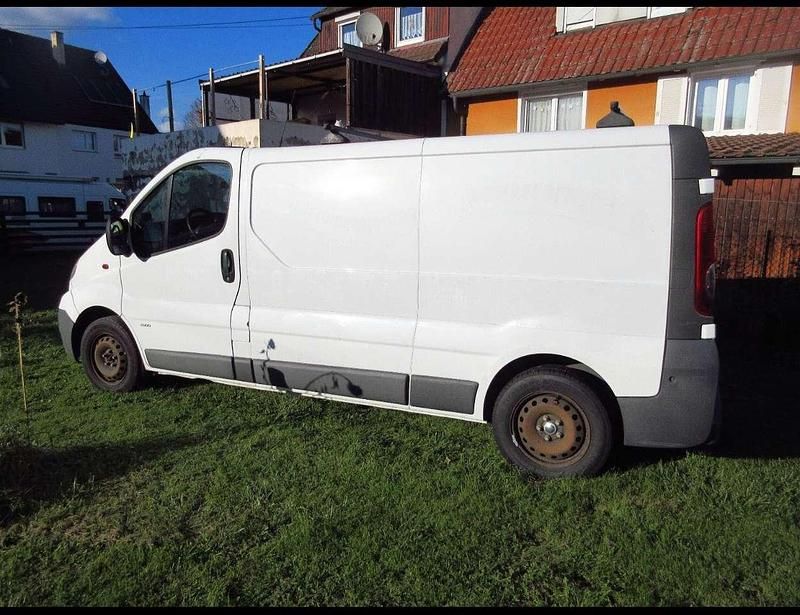 Używany Opel Vivaro 116 KM (85 kW) 2014 Biały Minivan
