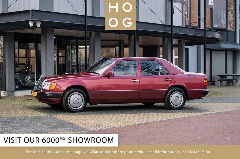 Rot Gebraucht 1993 Mercedes E280 Limousine | 19.950 € - Bild 1/4