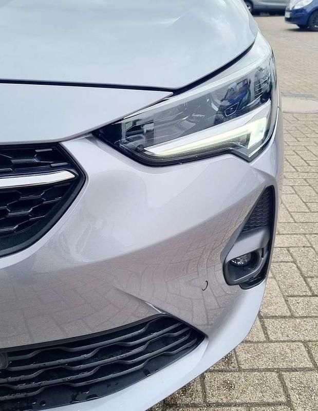 Gebraucht Opel Corsa Ultimate 131 PS (96 kW) 2022 Kontrast grau/quarz silber (metallic) Kleinwagen