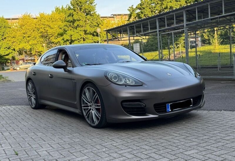 Grau Gebraucht 2009 Porsche Panamera Turbo Limousine | 18.500 € (Superpreis) - Bild 1/4