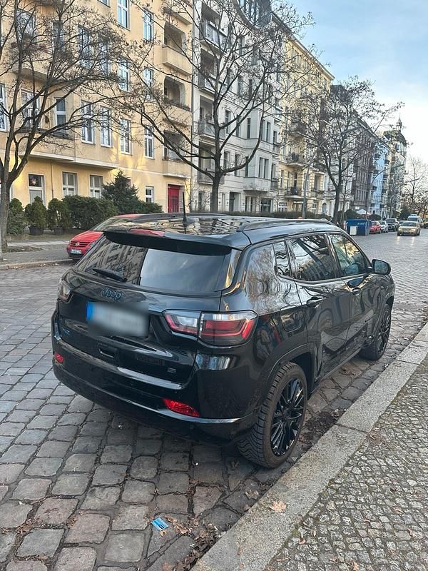 Gebraucht Jeep Compass 249 PS (183 kW) 2022 Schwarz SUV