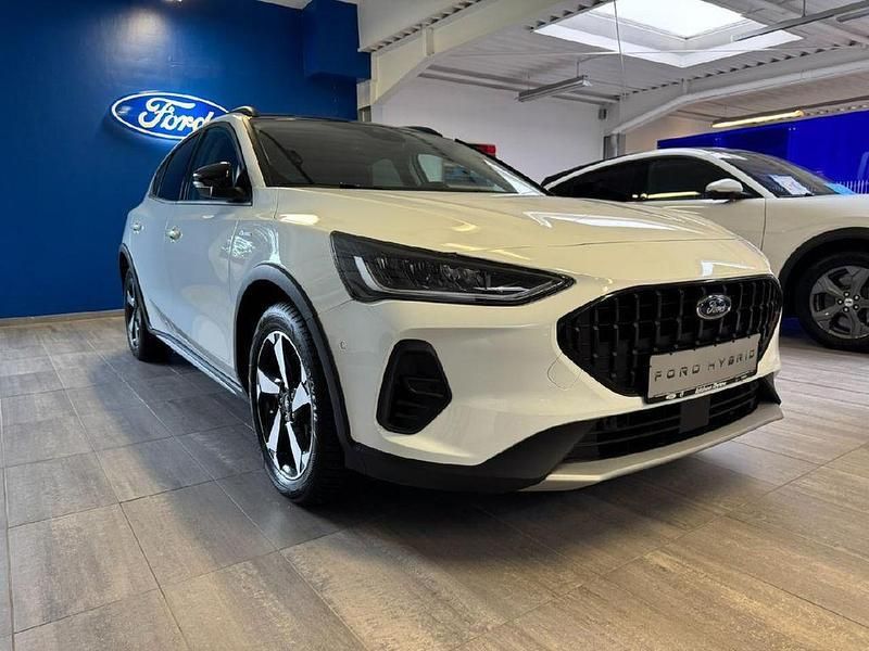 Neu Ford Focus Active X 155 PS (114 kW) 2025 Frostweiß Limousine
