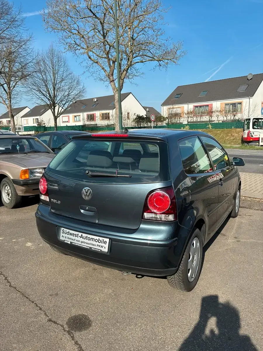 Gebraucht VW Polo 60 PS (44 kW) 2009 Grau Kleinwagen