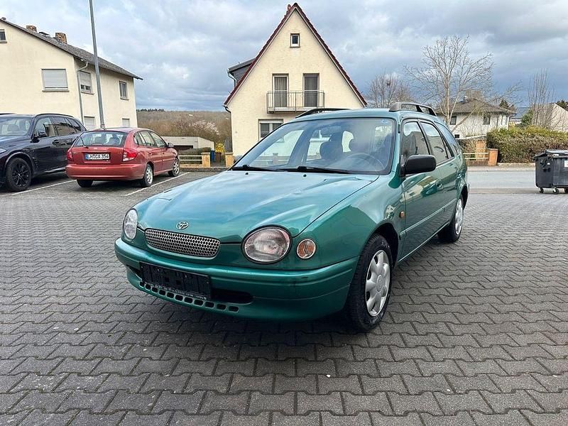 Gebraucht Toyota Corolla 110 PS (80 kW) 2000 Grün Kombi