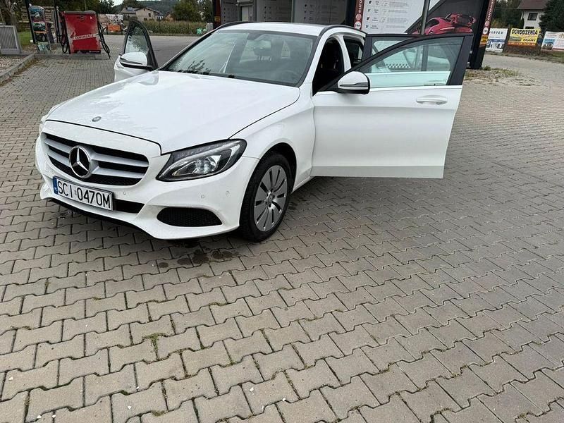 Weiß Gebraucht 2016 Mercedes C220 Kombi | 12.900 € (Fairer Preis) - Bild 1/4