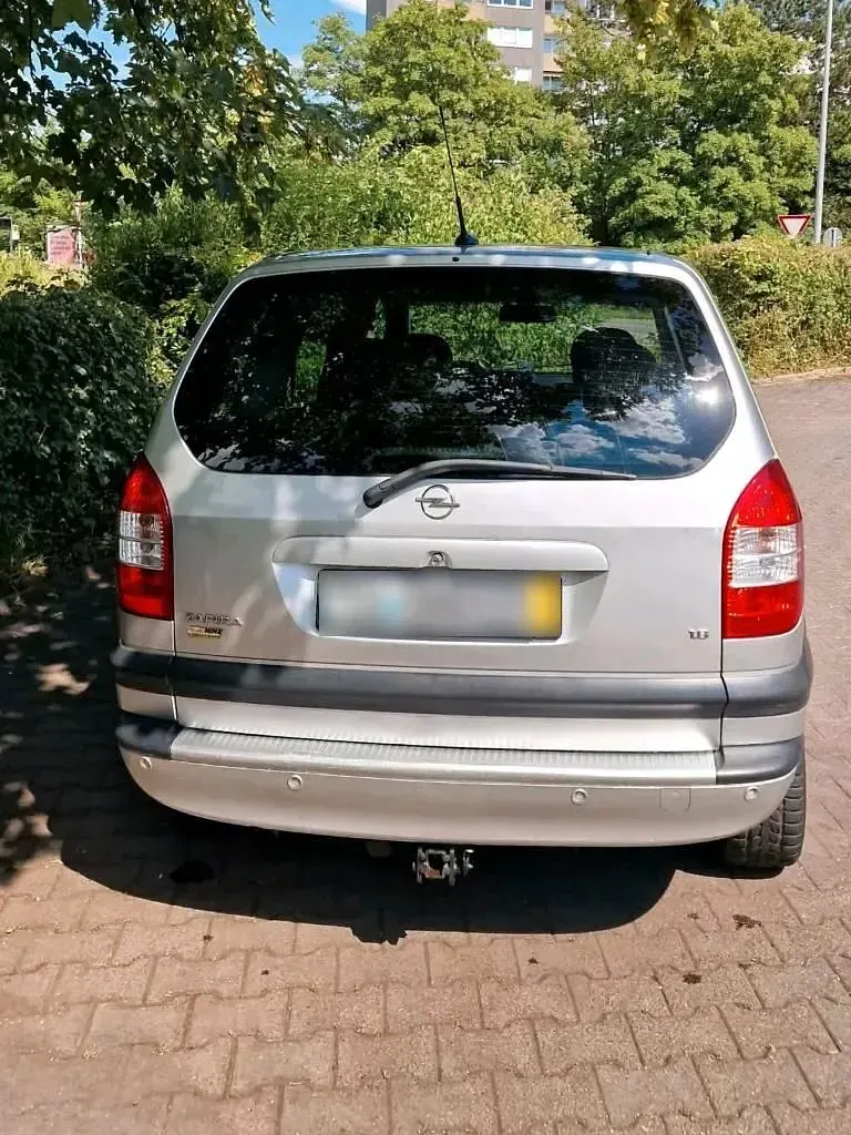 Gebraucht Opel Zafira 125 PS (91 kW) 2003 Silber Van / Kleinbus