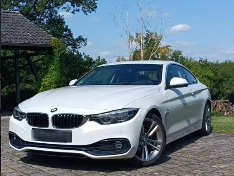 Weiß Gebraucht 2017 BMW 420 Sport Line Coupé | 23.500 € (Etwas zu teuer) - Bild 1/4