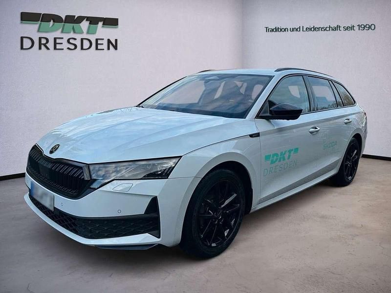 Moonweiss metallic Gebraucht 2025 Skoda Octavia SportLine Kombi | 37.990 € (Teuer) - Bild 1/4