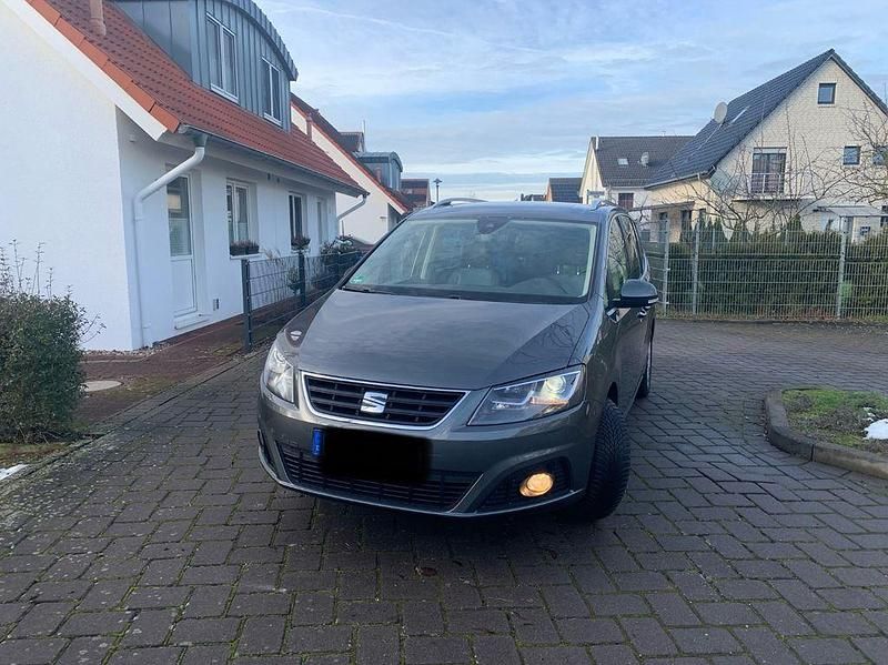 Gebraucht Seat Alhambra CONNECT 150 PS (110 kW) 2016 Grau Van / Kleinbus