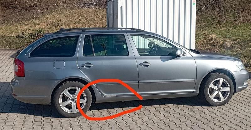 Gebraucht Skoda Octavia Ambition 140 PS (102 kW) 2013 Grau Kombi