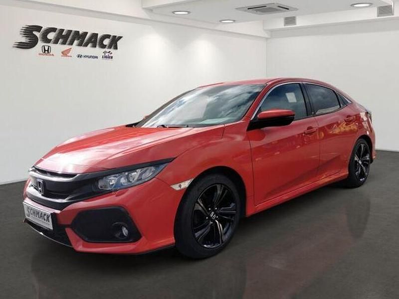 Gebraucht Honda Civic Elegance 129 PS (94 kW) 2018 Rot Limousine