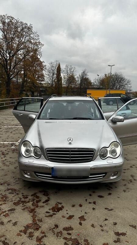 Silber Gebraucht 2004 Mercedes C230 Avantgarde Kombi | 1.250 € - Bild 1/4