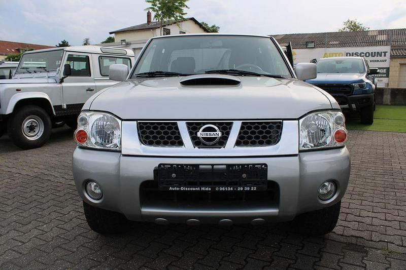 Gebraucht Nissan Navara 133 PS (97 kW) 2004 Silber (metallic) Pickup