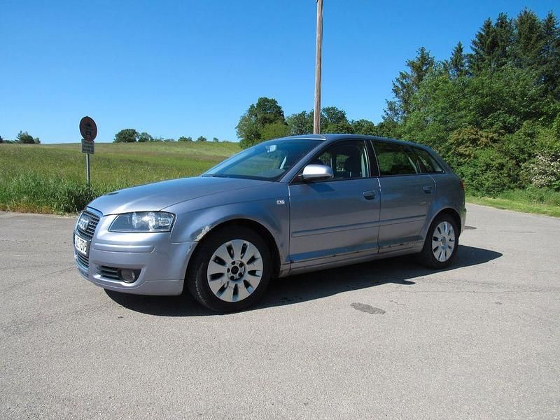 Gebraucht Audi A3 Attraction 116 PS (85 kW) 2004 Silber Kleinwagen