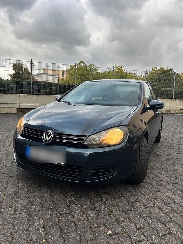 Blau Gebraucht 2010 VW Golf VI Kleinwagen | 4.800 € (Etwas zu teuer) - Bild 1/4