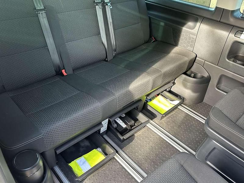 Gebraucht VW Transporter Trendline 150 PS (110 kW) 2017 Silber Van