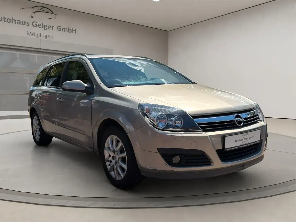 Gebraucht Opel Astra Edition 105 PS (77 kW) 2006 Grau Kombi